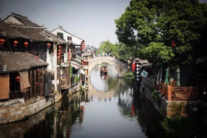 聪明机智问答网页-学生应该注重文化培养还是素质培养?-快速获得智慧答案